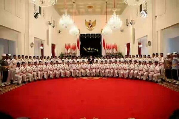 DIRGAHAYU KEMERDEKAAN RI - 71... MERDEKA