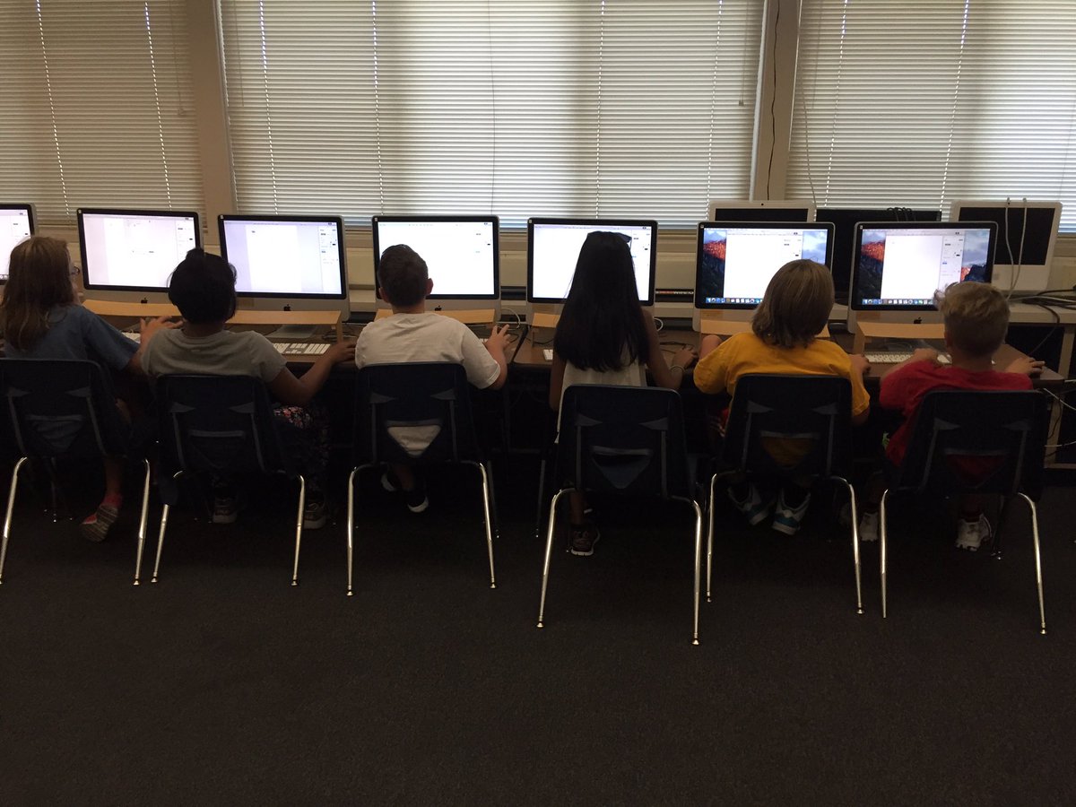 cc_5th's tweet photo. Mrs. Denton's class is helping get our computer lab up and running! https://t.co/4GHgJvMiHN