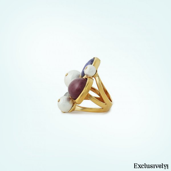 ExclusivelyCom's tweet image. Shop these glamorous jewelry collection by @Isharya : goo.gl/vjiHcZ