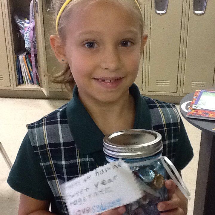 StarPolisher2Pe's tweet photo. A gift to the teacher for a "sweet" year - from 2 sweeties! ❤️ https://t.co/xCbWf8UfX3