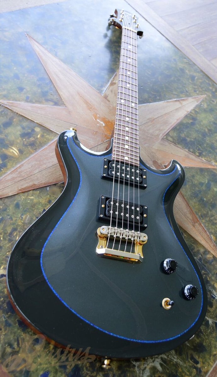 rustyscoolguits's tweet image. click rustyscoolguitars.com/electric/?cate… to view handmade guitars by @knaggsguitars at rustyscoolguitars.com 

#proguitar