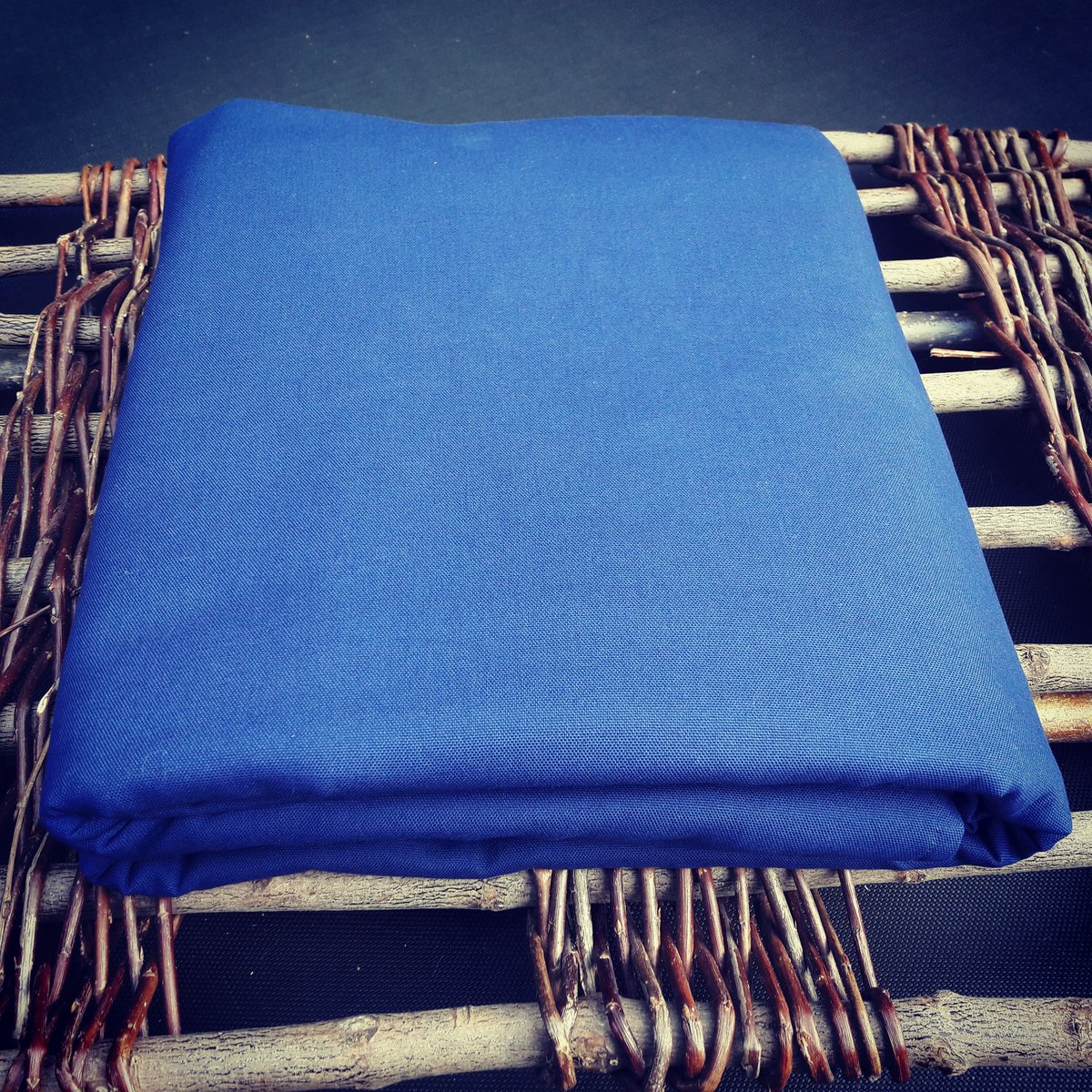 Uitvaartwade's tweet photo. Kobalt blauwe Geborgen Wade #lijkwade #uitvaart #afscheid https://t.co/mZVkyfSsFT