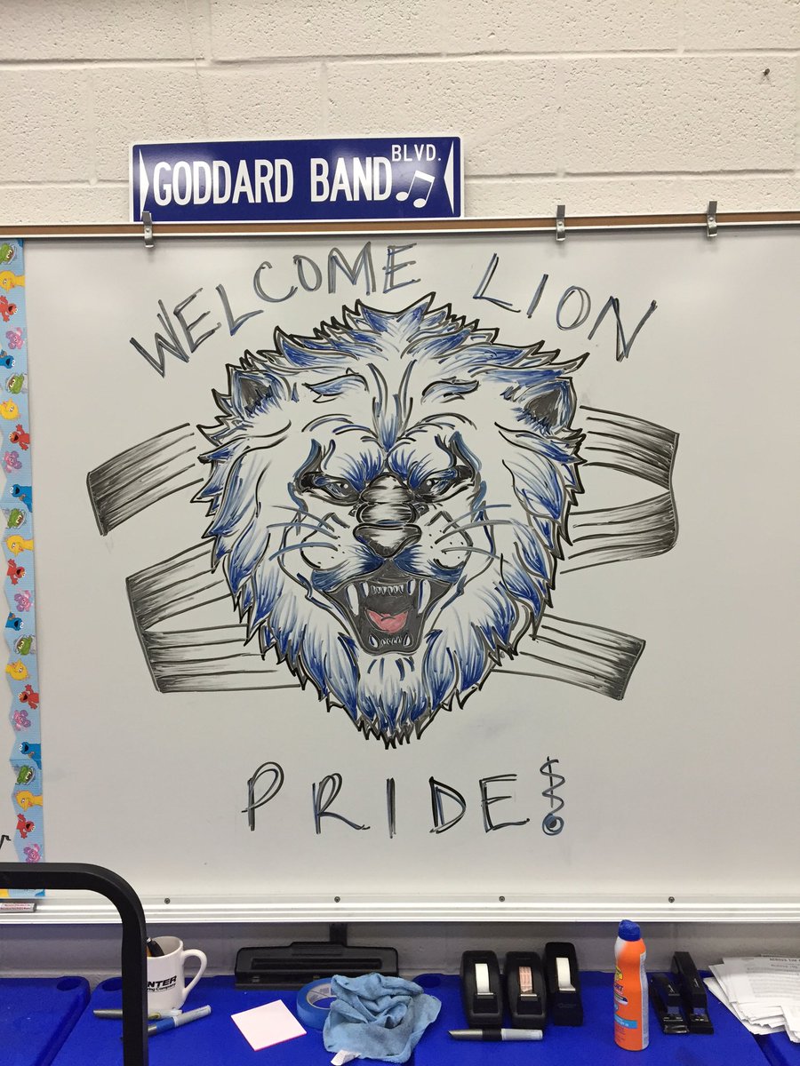 MrDanielsen_'s tweet photo. Back to school mode is officially here. Thanks to @elvmae and her wonderful art work. #265Ready https://t.co/BOqj5JrSDe