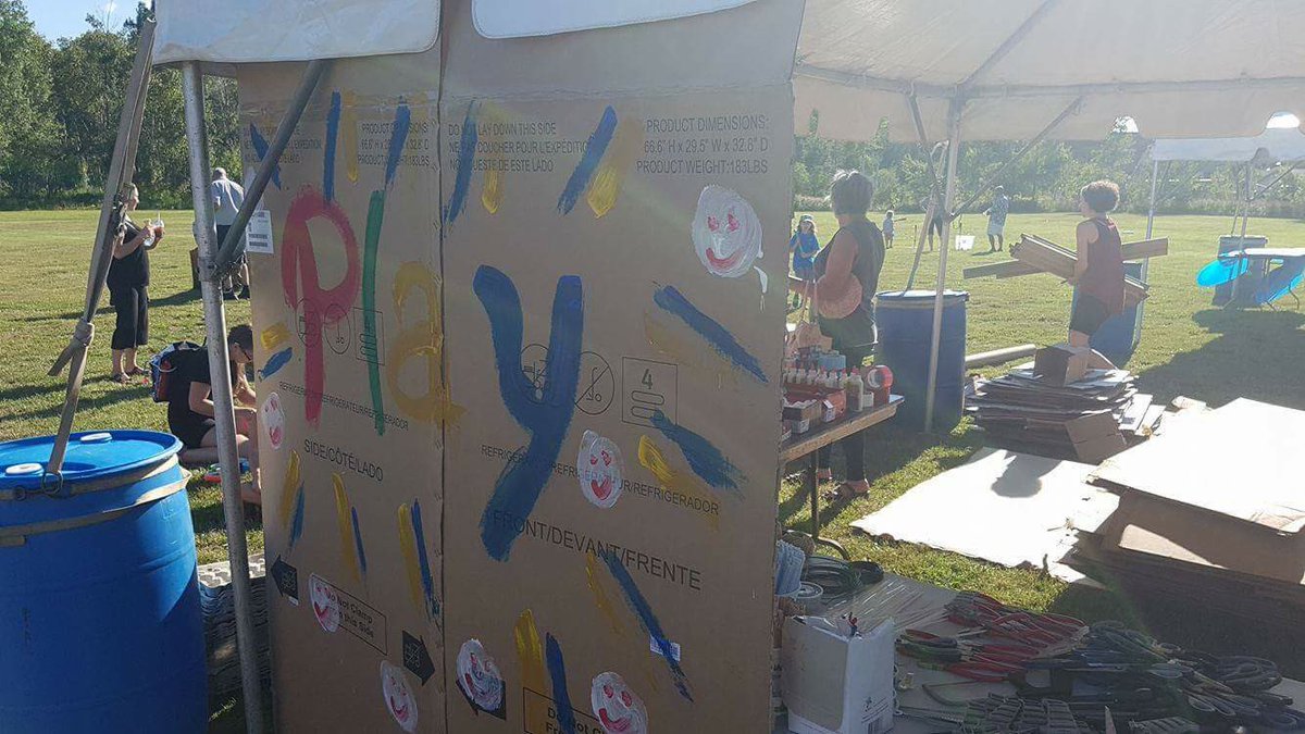 KiviPark's tweet photo. Kivi Park Summer Community Party is on! Still time to come out and enjoy the beautiful weather &amp; games! #kivipark https://t.co/MVThH5Zw1V