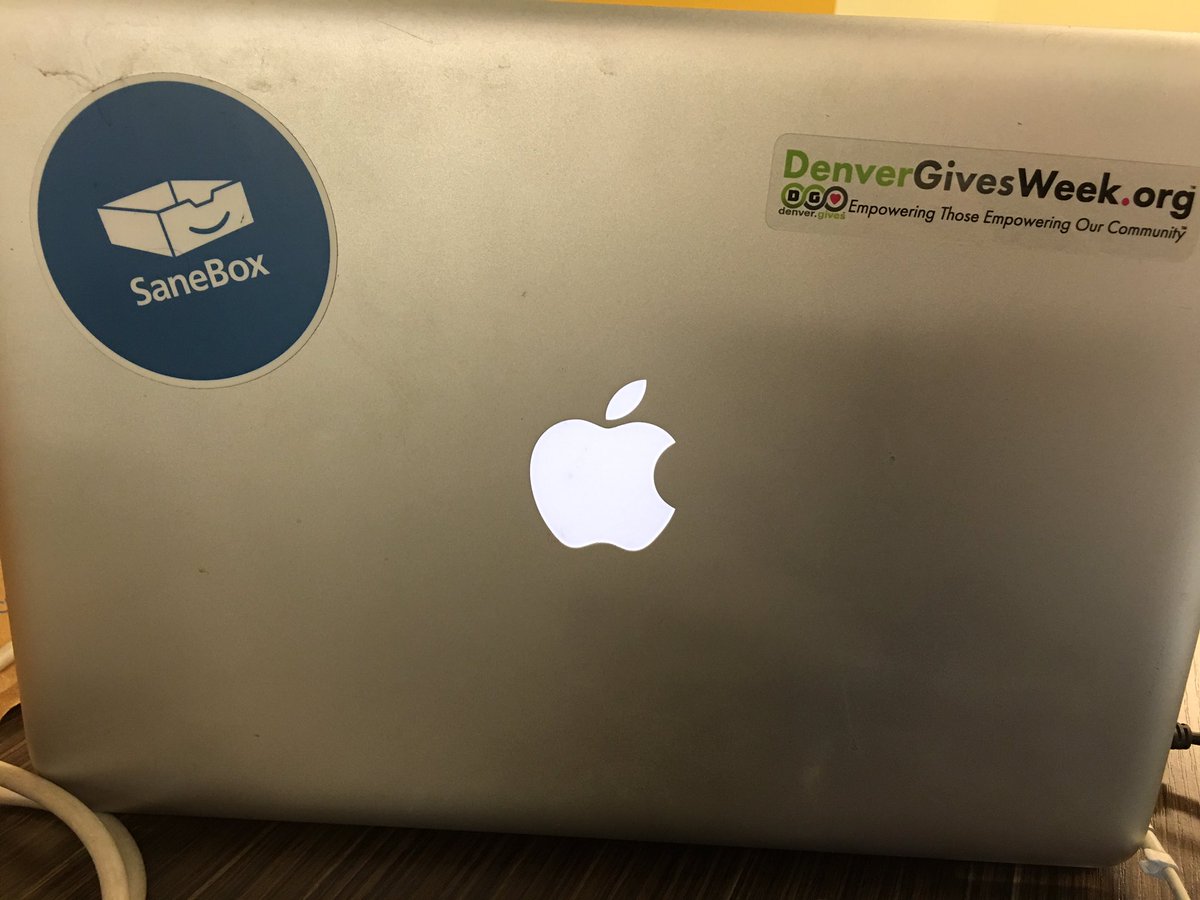 SocialSavvyGeek's tweet photo. Had a fabulous time speaking at Denver Gives Week today! @denvergives #DGweek2016 https://t.co/vOCCBBP0qJ