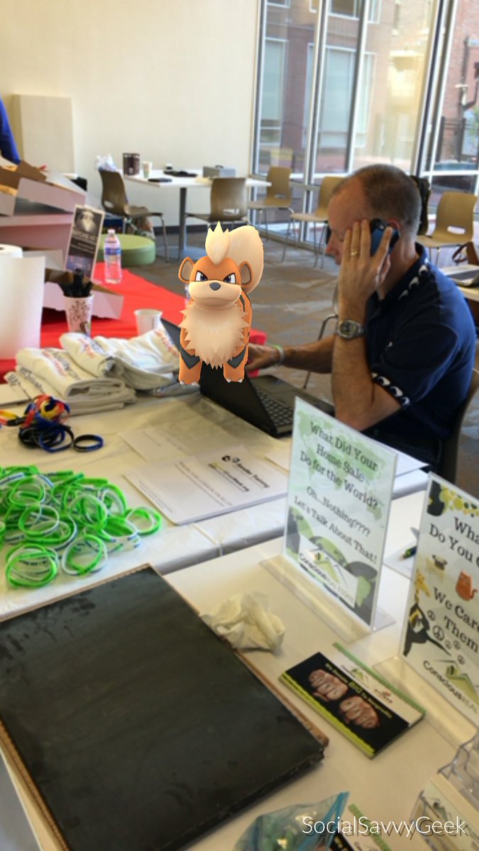 SocialSavvyGeek's tweet photo. #PokemonGO at #DGweek2016 this morning! They're everywhere... #gottacatchemall https://t.co/3O8opKdfzV
