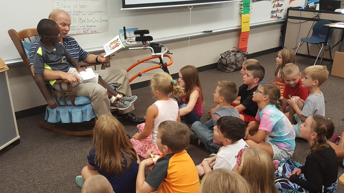 MrsTebbe's tweet photo. Happy birthday, Josiah!  Thank you to your dad for coming to read to our class! @Mwallacetech https://t.co/VCvknIgbLa