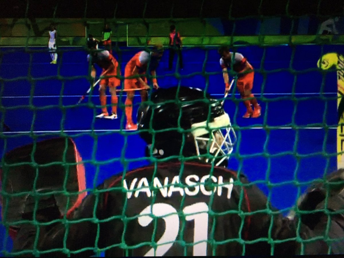 Total Respect pour @BELRedLions  et mention ++ à Vanash pour ses magnifiques prestations 👏🏻🇧🇪👍🏻 #Rio2016 #hockey