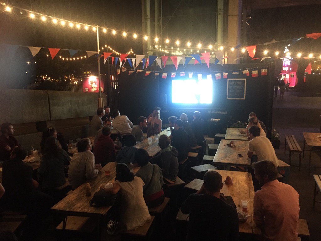 Amazing pint of <a href="/MagicRockBrewCo/">Magic Rock Brewing</a> , watching the Olympics with these lovely people. #GoTeamGB
