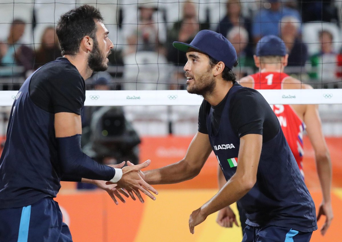 FINALE SIIIIII! La coppia azzurra di #beachvolleyball Nicolai/Lupo batte in semifinale in 3 set la Russia! #Rio2016