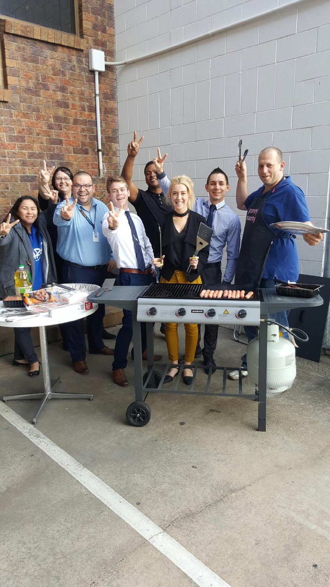 rosinaversace's tweet photo. TBC VEEP BBQ! #tbc #veep #vitapeeps #LOVEWHATYOUDO https://t.co/wqLxI4N0EP