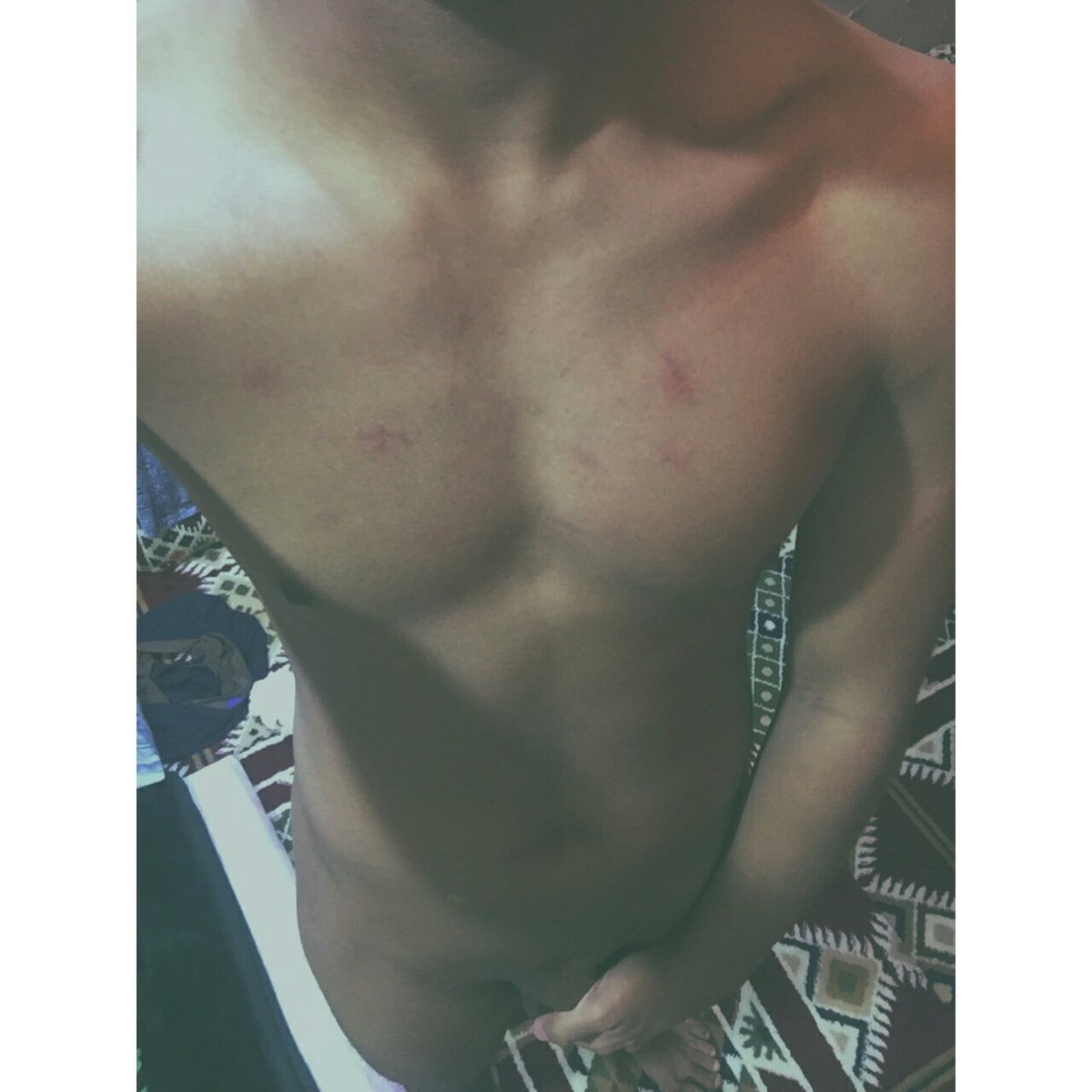Jab_er20's tweet photo. باك بعد أحلى فراولات 😩💖 https://t.co/t7IWK6t5jE