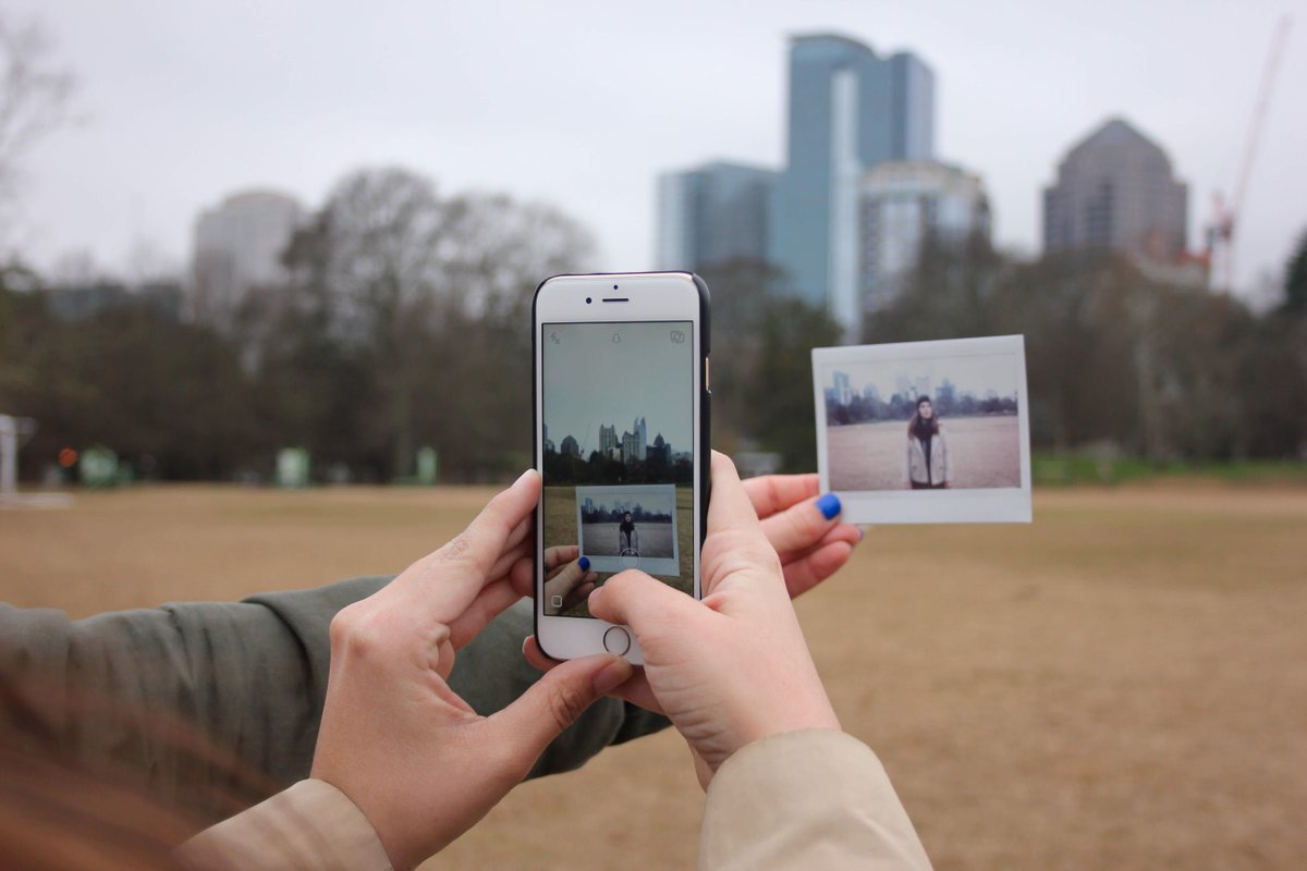 hootsuite's tweet photo. Snapchat takeovers 101: https://t.co/MX5rTOScIA Why you should do it, and how to get started https://t.co/xU0McK0KsQ