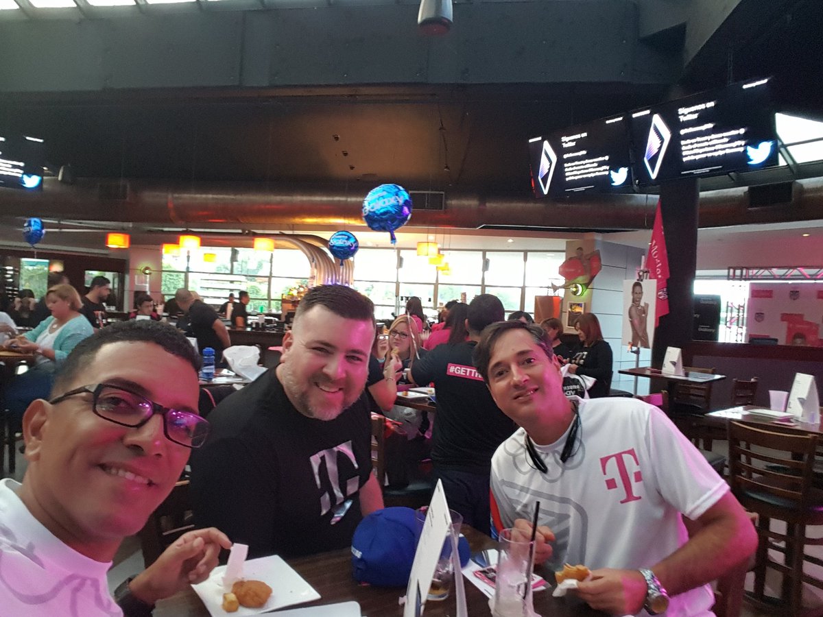 memoquinones1's tweet photo. @theSamsungSide  #samsungPR https://t.co/LbcuaBA8Lp