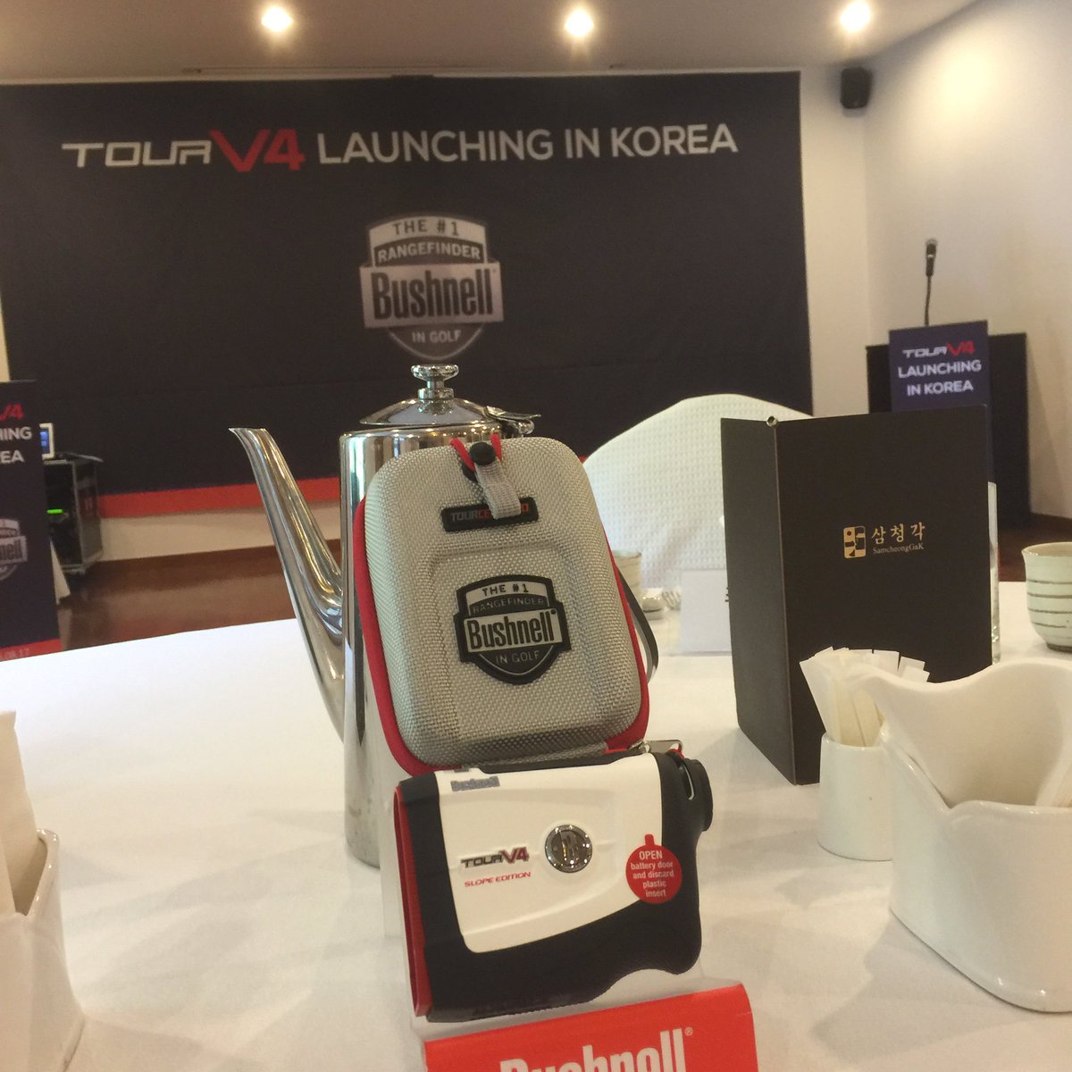 pmacccc's tweet photo. Launching @BushnellGolf #tourv4 today in Korea, great to have @Scotiep here to deal with the media. https://t.co/cP8VkewBUJ