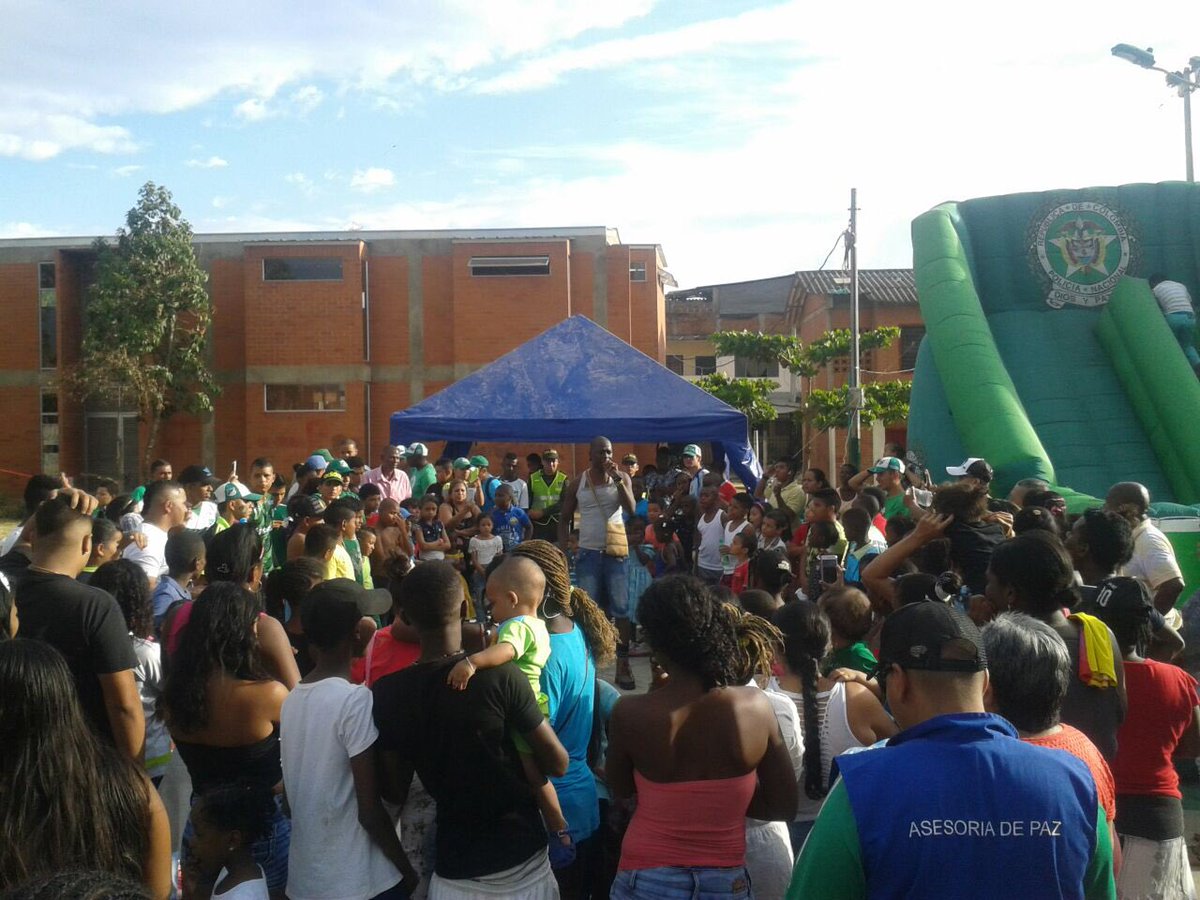 UnNegros's tweet photo. Los derechos de los niños niñas y adolescentes no pueden estar en juego pido seguridad para ellos #lapazvuela https://t.co/dlydsvbrNf