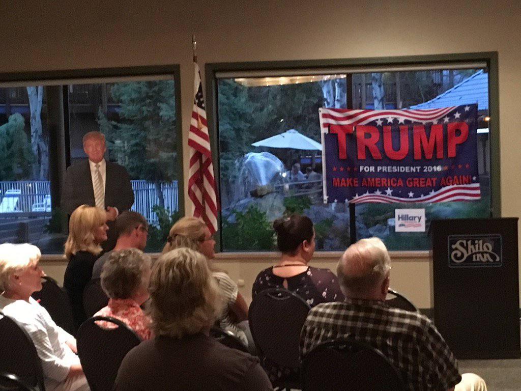 jen_journalist's tweet photo. Is that #Trump in Bend? Well no, it's just a cardboard cutout but his OR Campaign Coord. is here speaking @KTVZ https://t.co/sFUey8ySud