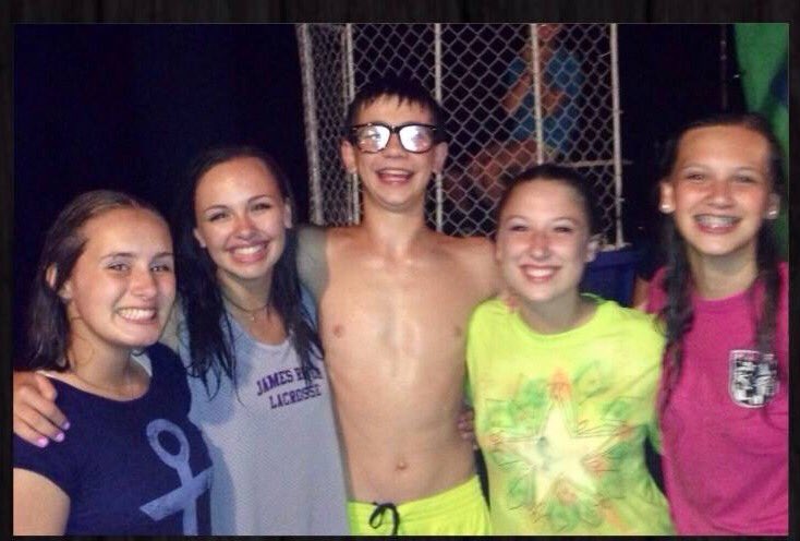 AllyAllygle's tweet photo. happy bday @tyler_gregory11 these were the prime days 💯 #ptgsquad #bipsquad #officevideo 🎉🎉 https://t.co/EXJ6D4a9eH