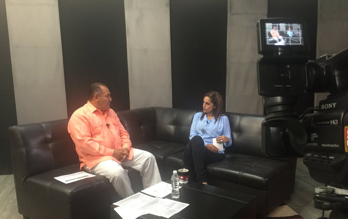 VIA_Testigos's tweet photo. Ya estamos #EnVivo con el Delegado de Educación de la Región V Este, Juan Manuel Subías Miranda / @clauspap / https://t.co/ysmZlWu4fk