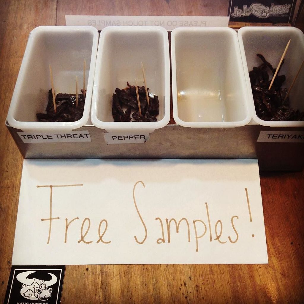 jojosjerky's tweet photo. Come get some #FreeSampleSamples here @grandbazaarlv or @containerpark #Tuesday #vegas #lasvegas #TopSirloin #sinci… https://t.co/eVTEFQ2mAl