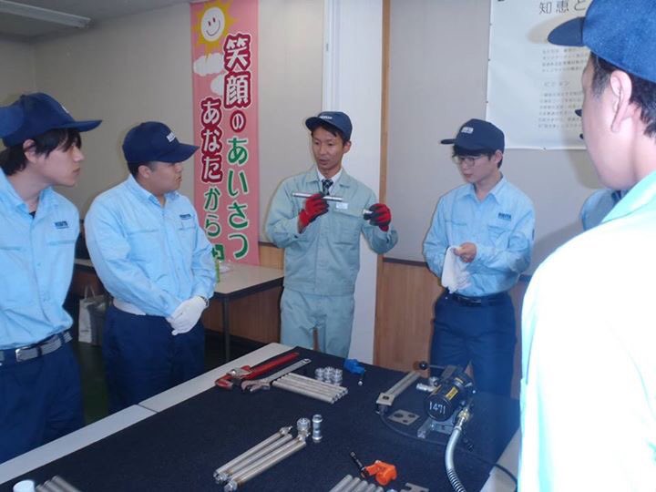 ステンレス配管のベンカン A Twitteren 総合設備業者である 日比谷総合設備 様の新人研修がmj工場で開催されました T Co Kjcvqwesn6 研修 工場見学 ステンレス配管 配管