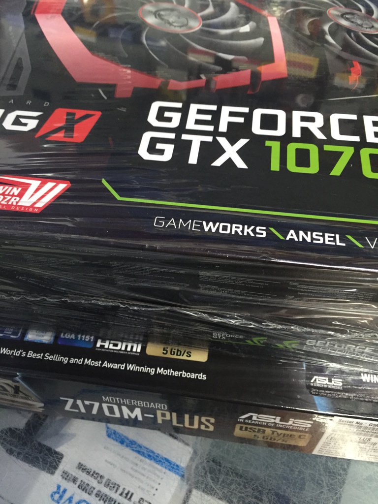 NagataLockII's tweet photo. My brother @MDee14 is building his first gaming PC. His viewers know this is WAY overdue. https://t.co/cpQWdr3zke https://t.co/y9hPuNKf8X