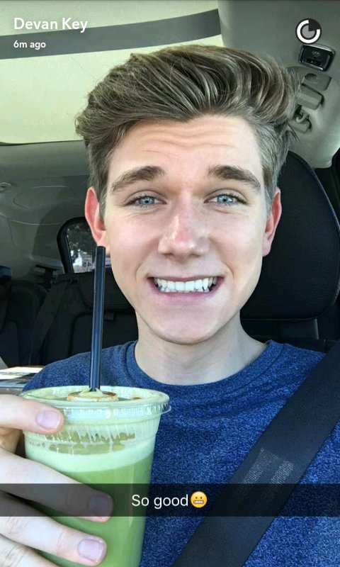 PanagiotaLt's tweet image. Hehe smiles through pain😂 @itsDevanKey #devankey #keybros