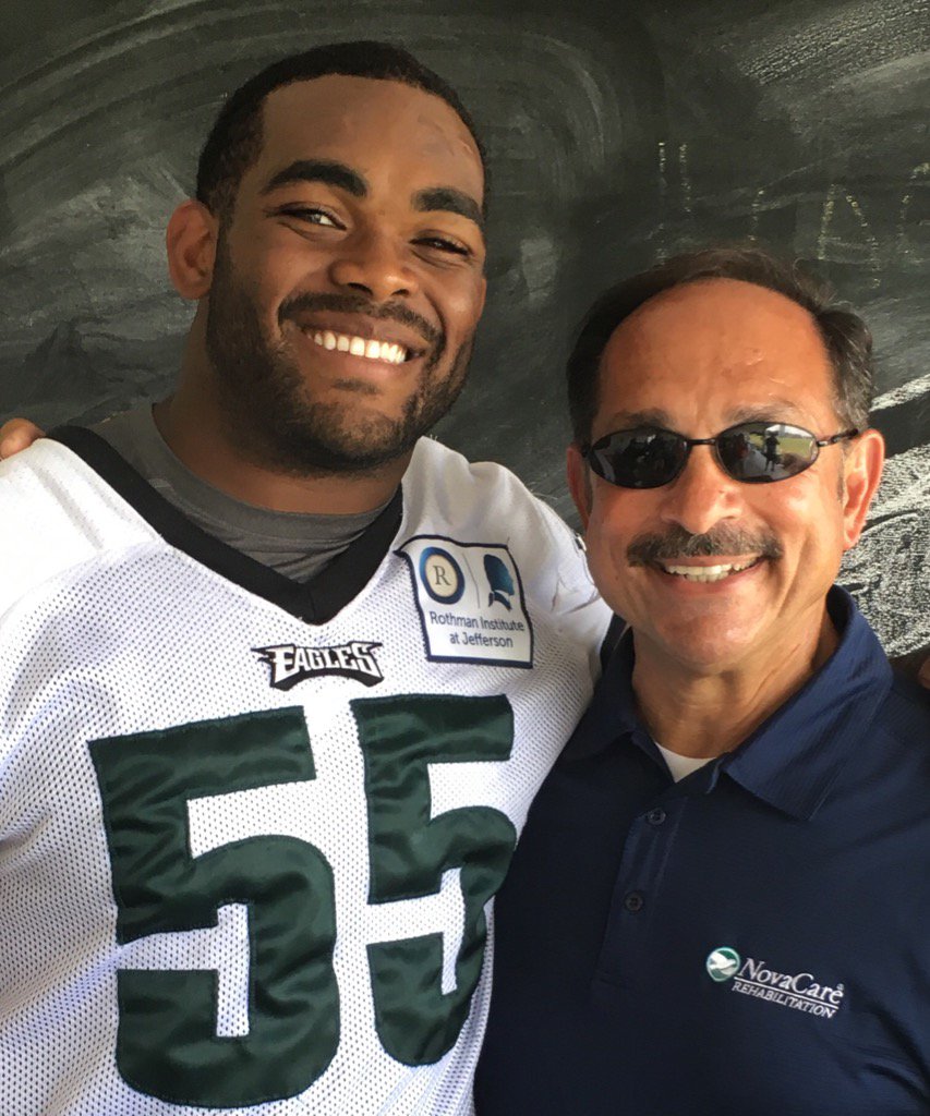 AmericasRay's tweet image. Hanging with @brandongraham55 on the last day of @Eagles training  camp. 25 days till the home opener! #BleedGreen!