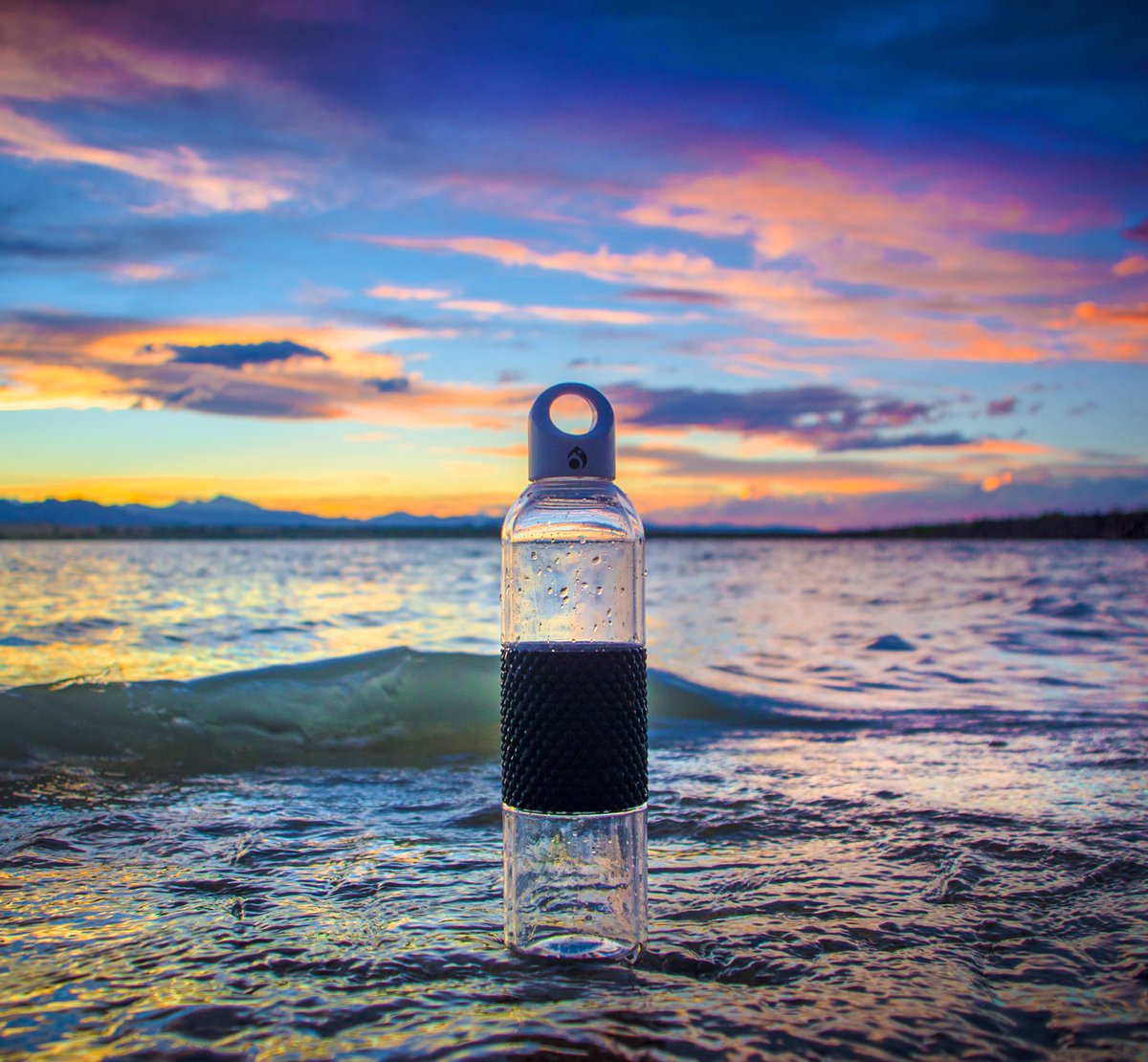 livelokai's tweet photo. 663 million people live without access to clean drinking water. Together we’re helping @charitywater change that! https://t.co/XpbGve5FWq