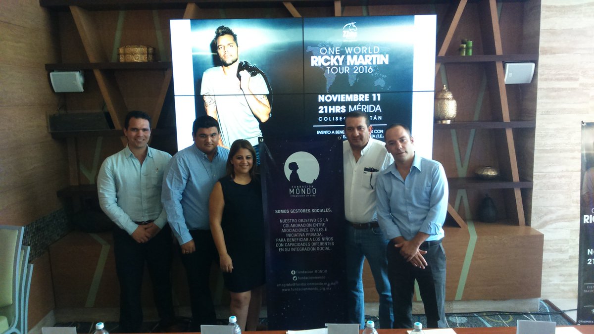 AscencioMX's tweet photo. ¡RICKY MARTIN VIENE A MERIDA!❣
#AndasDeModaSi CHECAS EL POST:
- >> https://t.co/SfqaPsVq5L - @ricky_martin https://t.co/zvz4f4pmdP