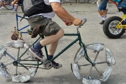 DIYsoHard's tweet photo. Where do you think this guy found 6, USED pair of the exact same shoe??  #firstworldprob #Wheels .  I love it tho! https://t.co/fISVMAKIIA