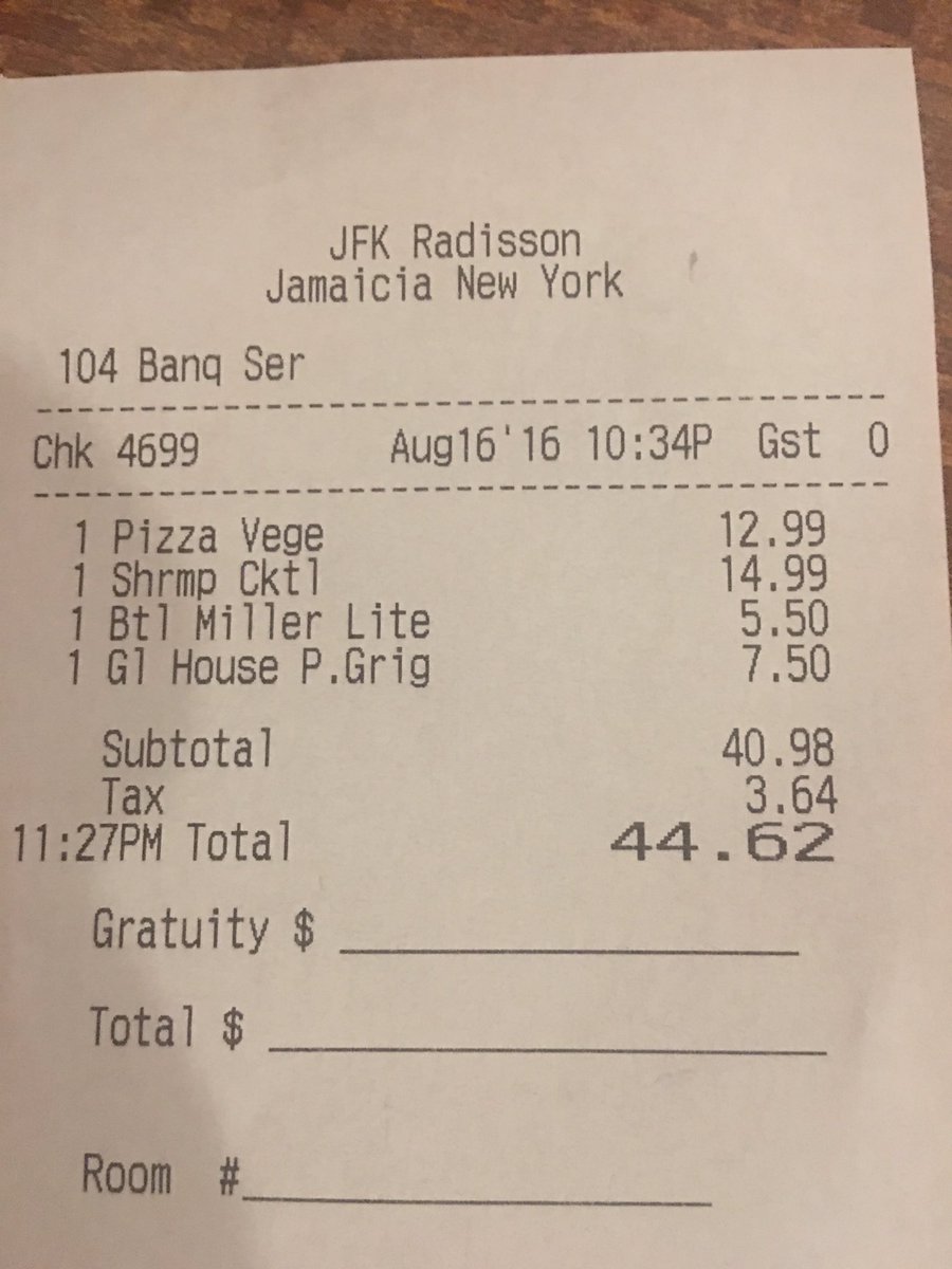 JenniferMarcucc's tweet photo. @JetBlue won't pay for my meal that I am forced to eat due to their mistake 😣😣 https://t.co/50n7AyOIav