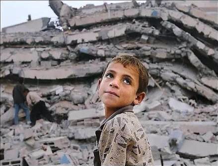 17 Ağustos 1999/ (03.02)
O gece ve 12 Kasım tarihlerini unutamıyorum. Çocukluğumun en acı geceleri..