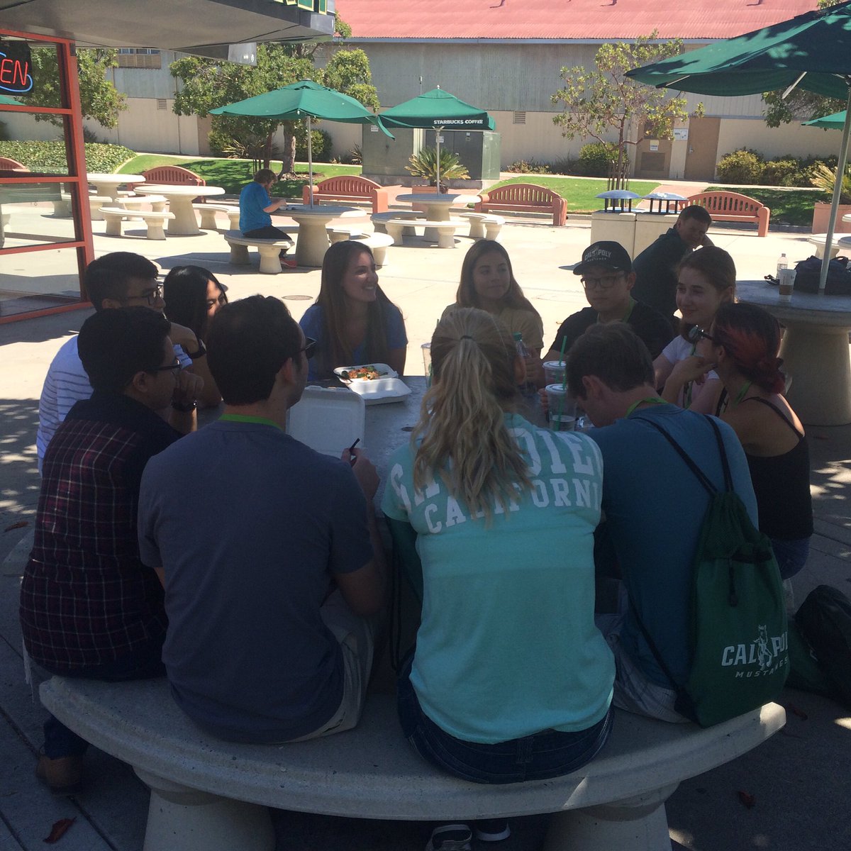 asiamasia94's tweet photo. Sunday at Cal Poly SLO. Met an awesome group of friends 😊🐴 #transferdays #calpolyslo https://t.co/A71vmixHWk