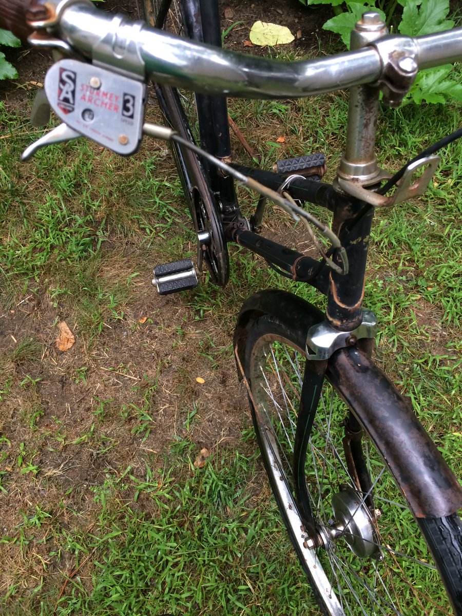 Raleigh3Speed's tweet photo. 1950 #BSABicycle #SturmeyArcher #ThreeSpeedBicycle #DrumBrakes https://t.co/VLnfX0HNLh
