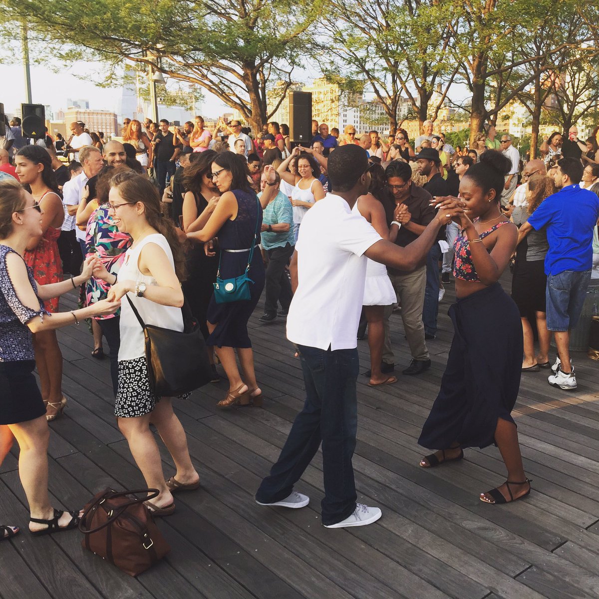 upcultured_web's tweet photo. Wepa! #sunsetsalsa #nyc #bailando https://t.co/Xotq0VXzfA https://t.co/shGJc3hAIr