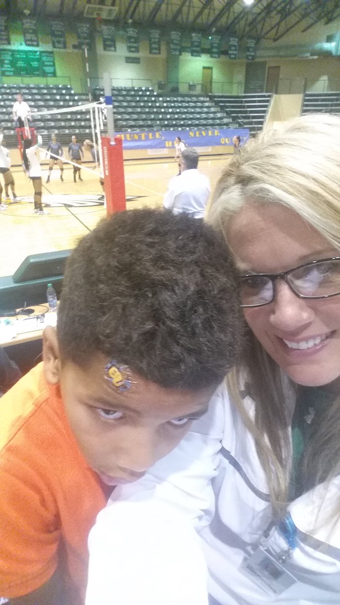 TMSCoachScott's tweet photo. Supporting our Lady Eagles..King had a little face plant...ouch https://t.co/J5kM30c4HV