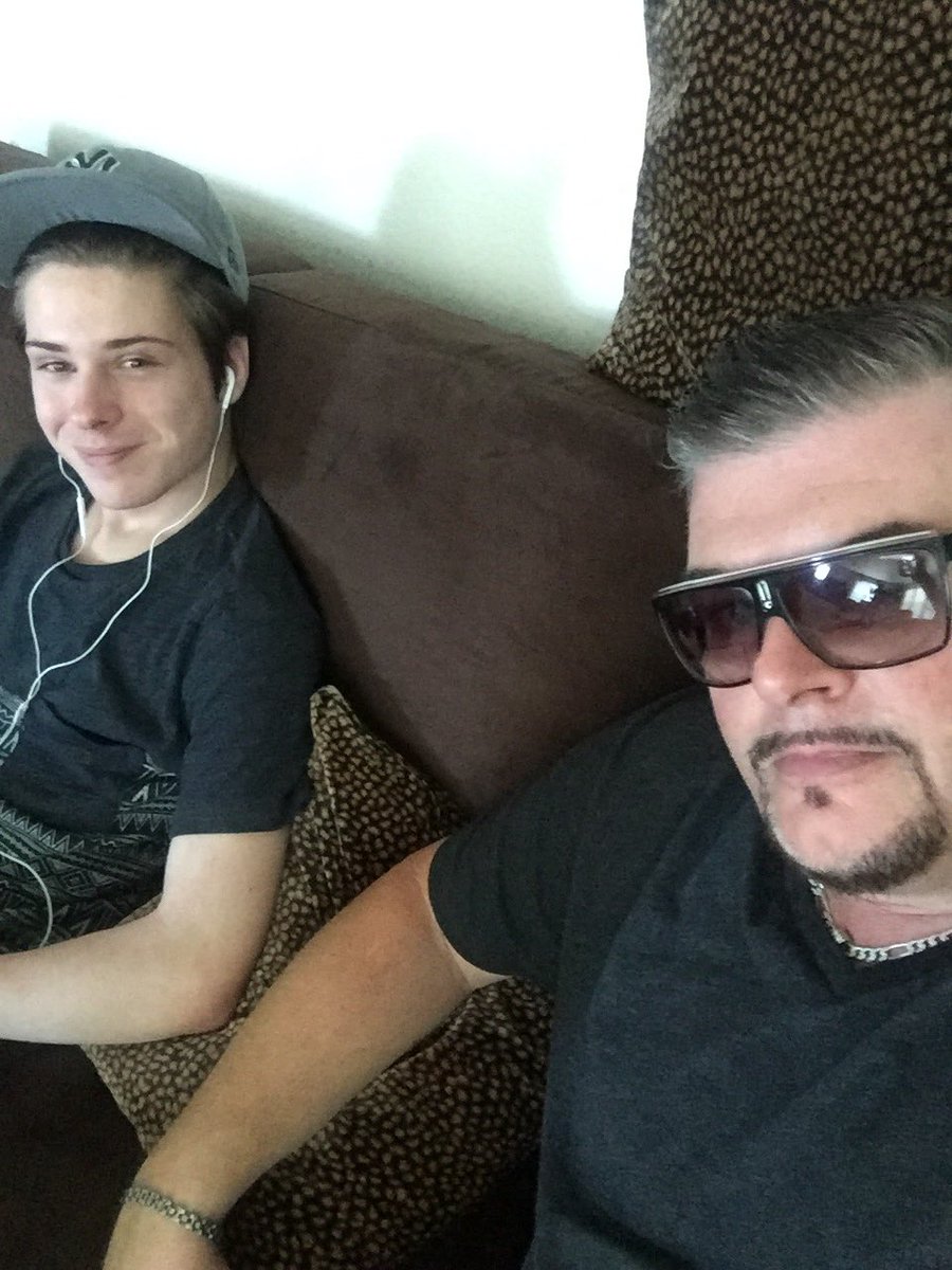RChristopherEnt's tweet photo. In the studio  with @James_DeanMusic Hanging with James while Dean lays vocals. 😎 https://t.co/mhlBMdUGdz