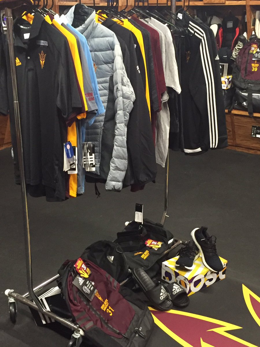 SunDevilHockey's tweet photo. Christmas comes second to Gear Day at #ASU...the boys were welcomed to campus with swag bags of new @adidas gear! https://t.co/lVGVqS5v3q