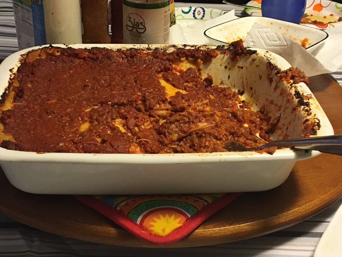 GutiSerenade's tweet photo. Once again, my lasagna was a hit. #toomanyleftovers https://t.co/1iuHcb93hm