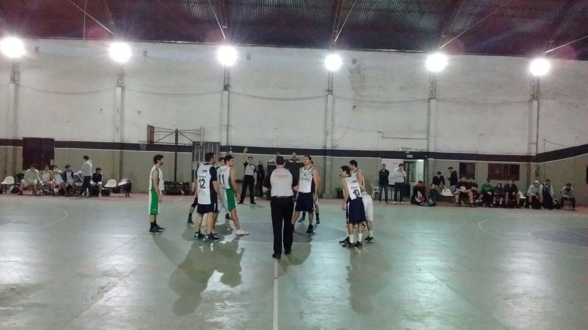 #ZonaB2 Arrancó <a href="/CFGonnet/">Fomento Gonnet</a> vs <a href="/UNLPbasquet/">Basquet UNLP</a> B. Vía @arvigolucas .