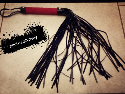 MistressLynsey's tweet photo. Im in the mood to #bitchslap my #weaksubs! #control #bigfuckingstrapon #takeyourminds and #whip you #littlepricks https://t.co/fMBsz7mVPF