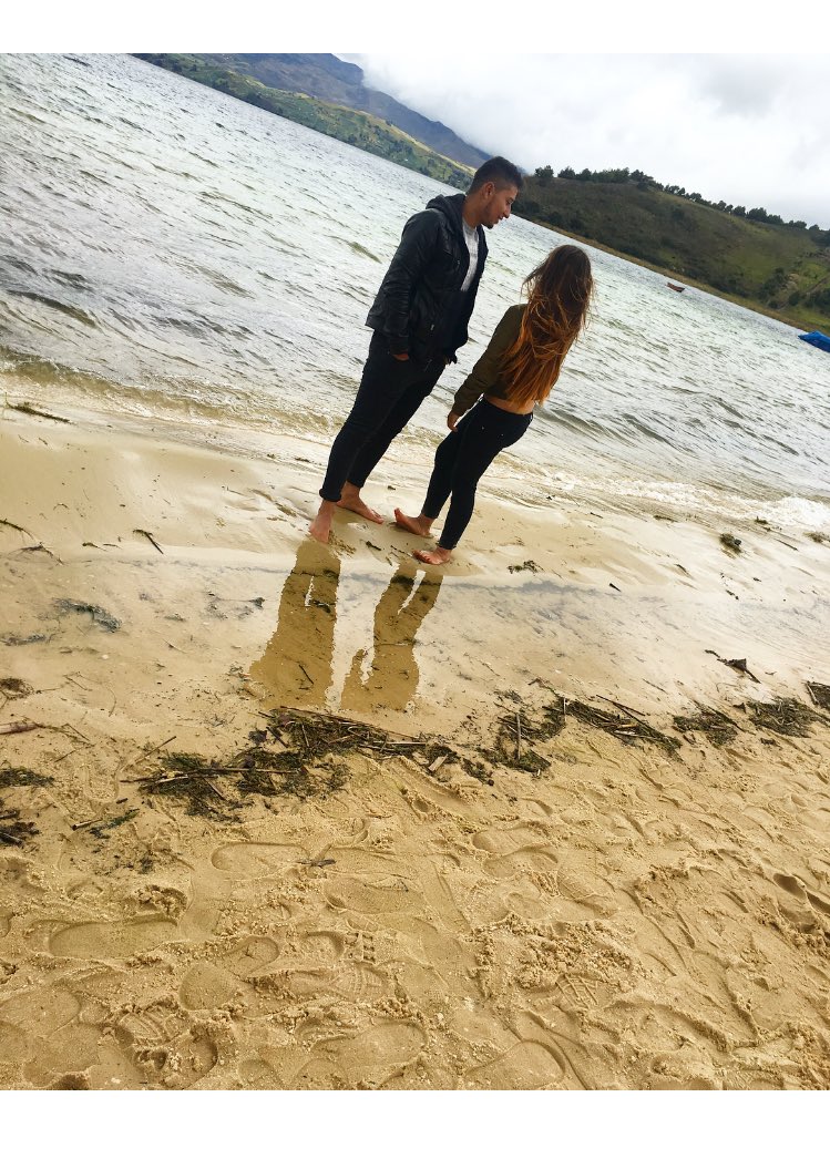 laupulidom's tweet photo. >>>>>>💘😍 https://t.co/OYtJhaLm8A