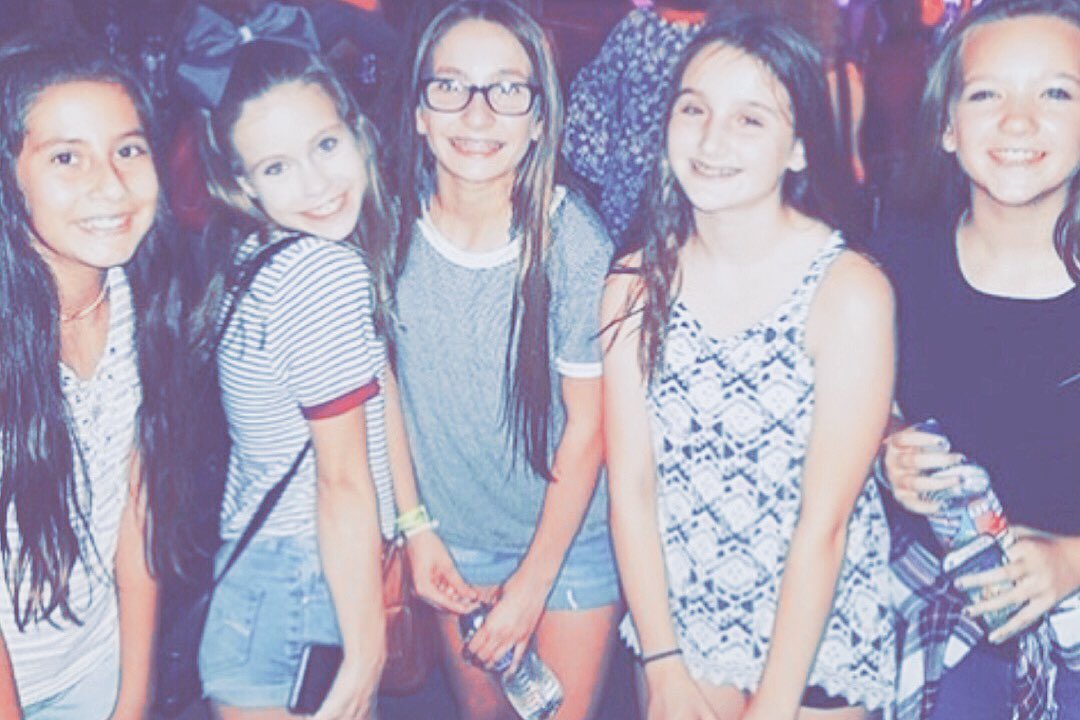 prespatton's tweet photo. best friends make you laugh a little louder and cry a little less and smile a lot more💗 https://t.co/GXTSJntpRn