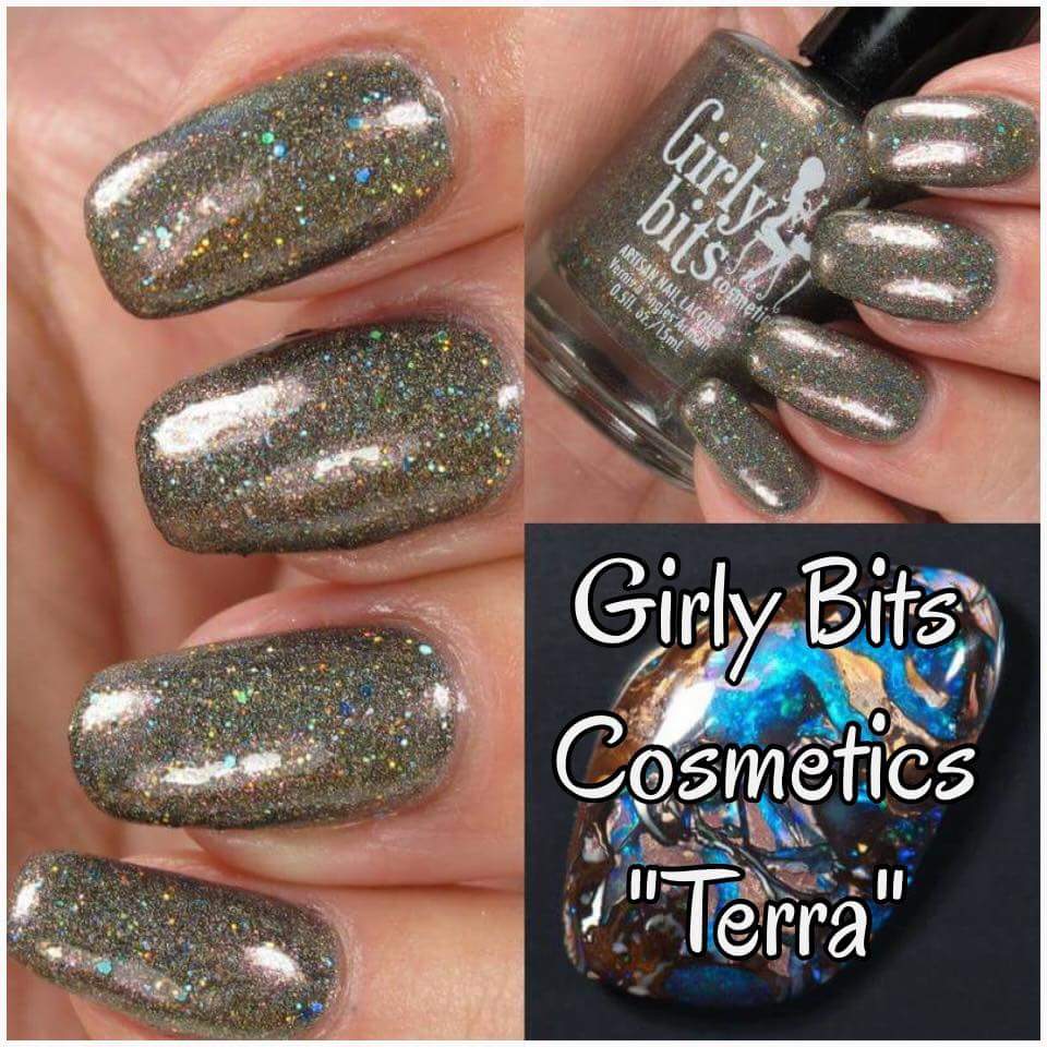 hellaholocustom's tweet photo. @GirlyBitsPolish @hellaholocustom  The Girly Bits/HHC polishes have been released!   Don't miss these pretties! https://t.co/CQh3eULhfm