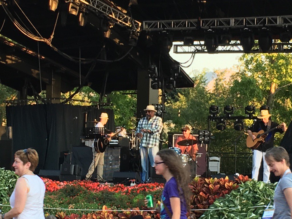CGBlake1's tweet photo. #asae2016 very cool closing celebration at Red Butte Garden. Kudos to ASAE https://t.co/d8iJ1r3Ykg