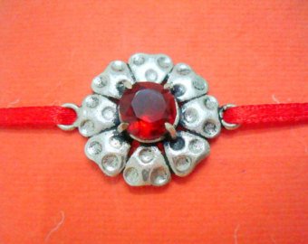 RedTapeMovement's tweet photo. On #RakshaBandhan org @RedTapeMovement; tie #RedTapes on Trees. #OathToSaveTrees
https://t.co/qJeQafqNGS #18Aug2016 https://t.co/7lhrCla4ER