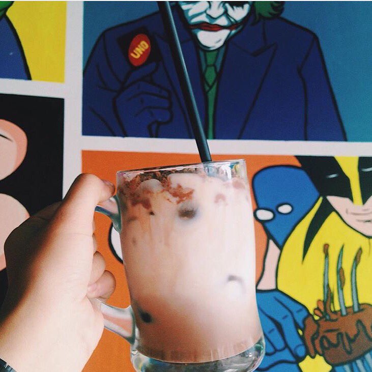 hqmanila's tweet photo. Cheers to a sunnier Thursday! 🌤🙌🏼🍹☕️🍟🍝🎲 #katipunan #ateneo #upd #miriam #cca #ischam #yum #hqmnl | 📸: @anghyelsalupa https://t.co/rUNDpjyG6W