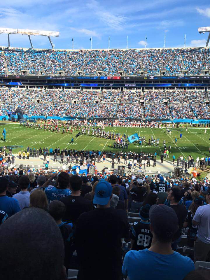 flyelan's tweet photo. #FootballSeason is almost here! Avoid the traffic. Our helicopter has room for you, 4 friends &amp; your #yeti coolers. https://t.co/kiEKsb6NpS