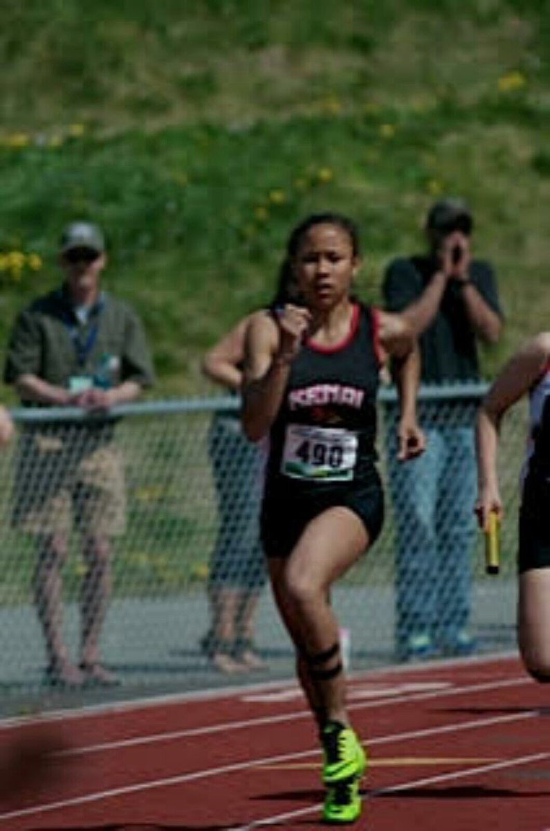 Tekaiya1's tweet photo. low quality pictures of a high quality handoff❤️ #freshmanyear #state2015 https://t.co/1zCpEb8v4w